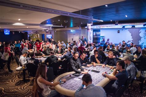 live casino poker tournament strategy/